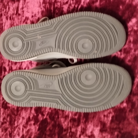 Nike Athletic Shoes - Picture 5 of 9